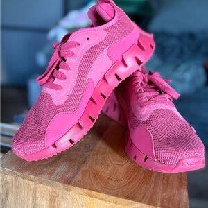 Reebok Women's Pink Zig Dynamica